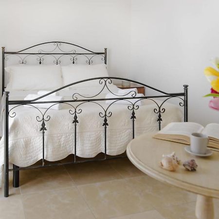 Il Vicoletto Bed & Breakfast ปุลซาโน ภายนอก รูปภาพ