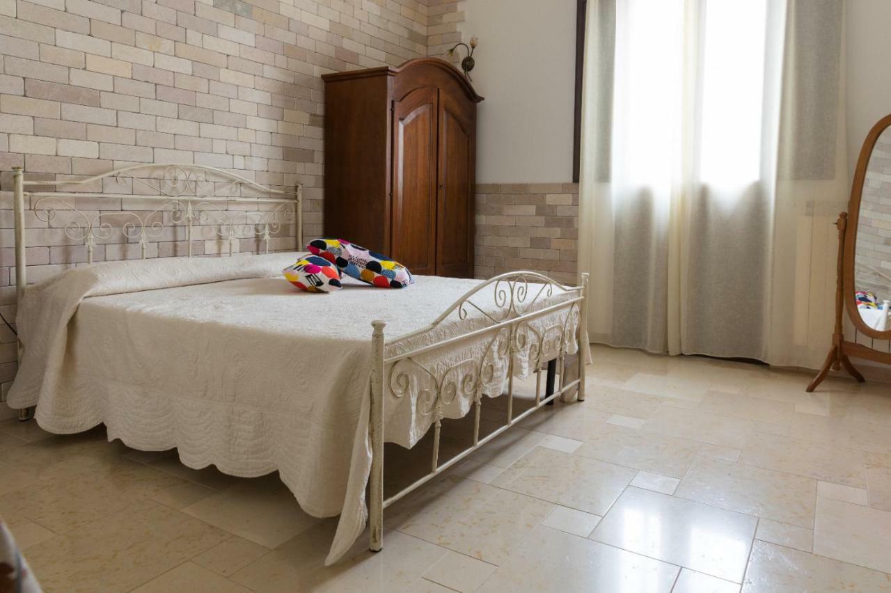 Il Vicoletto Bed & Breakfast ปุลซาโน ภายนอก รูปภาพ